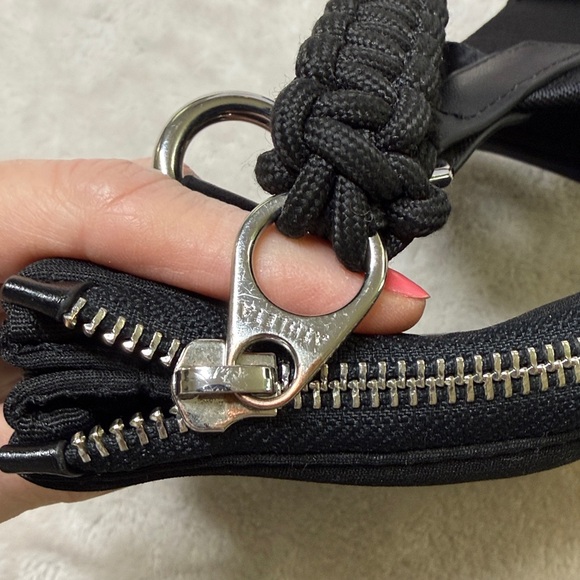 ⭐️Athleta Revive Modular Crossbody Bag black - Picture 12 of 12